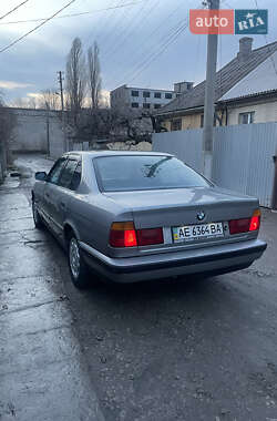 Седан BMW 5 Series 1989 в Кривому Розі