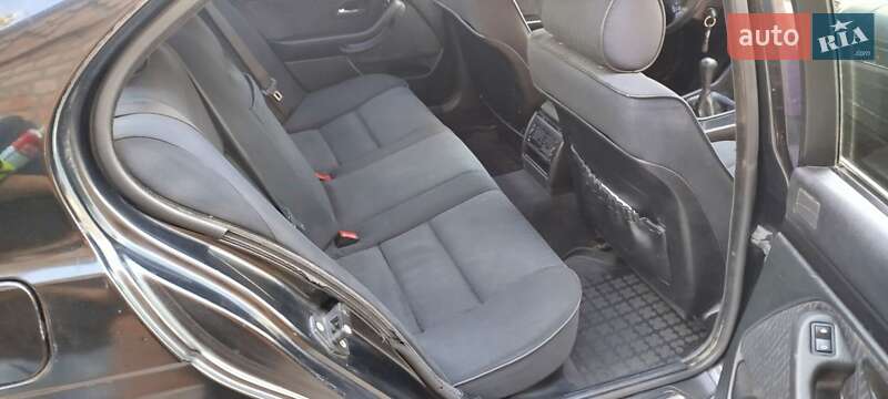 Седан BMW 5 Series 2002 в Новоукраїнці