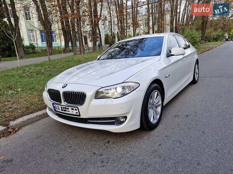 BMW 5 Series 2012 BMW 5 Series 2012