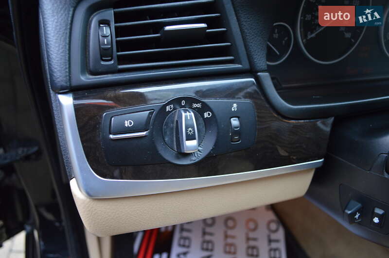 Седан BMW 5 Series 2011 в Львові