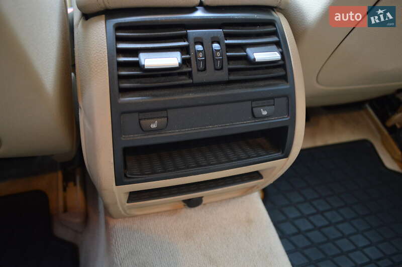 Седан BMW 5 Series 2011 в Львові