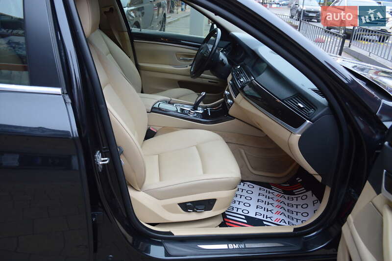 Седан BMW 5 Series 2011 в Львові