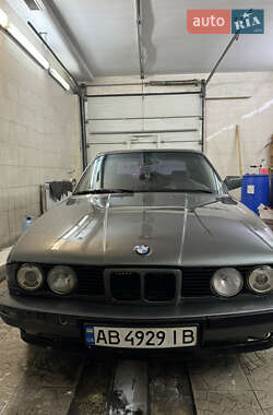 Седан BMW 5 Series 1989 в Києві