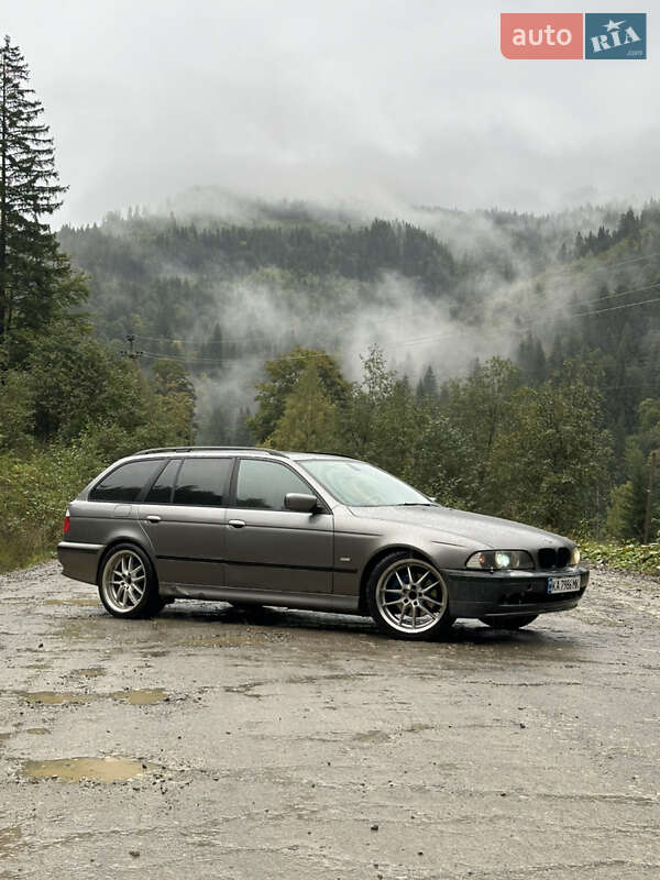 Универсал BMW 5 Series 2003 в Киеве