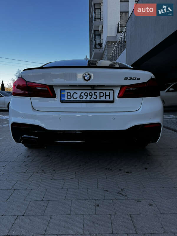 Седан BMW 5 Series 2017 в Львове