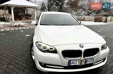 Седан BMW 5 Series 2012 в Тячеве