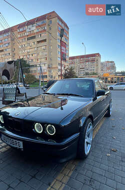 Седан BMW 5 Series 1990 в Одессе