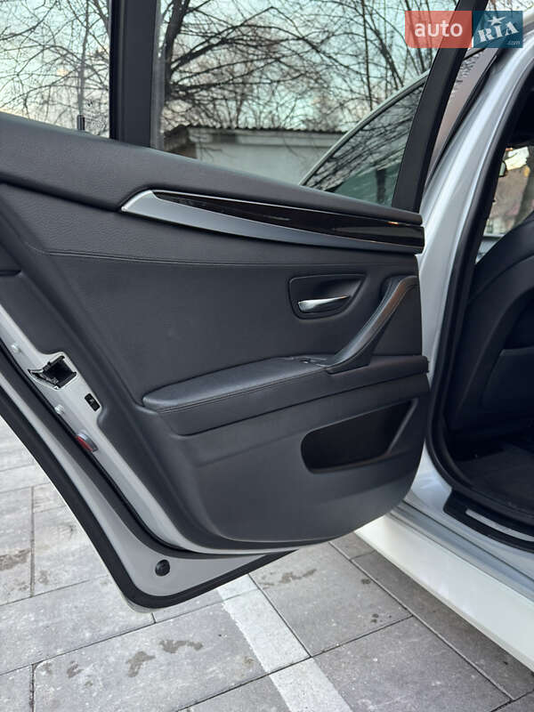 Седан BMW 5 Series 2012 в Києві