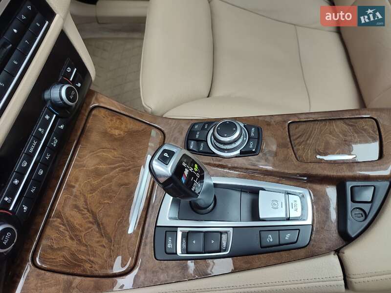 Седан BMW 5 Series 2012 в Івано-Франківську