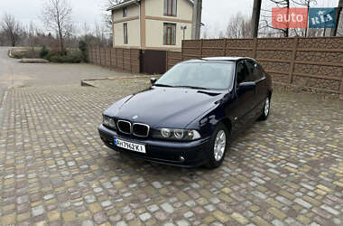 Седан BMW 5 Series 2000 в Запорожье