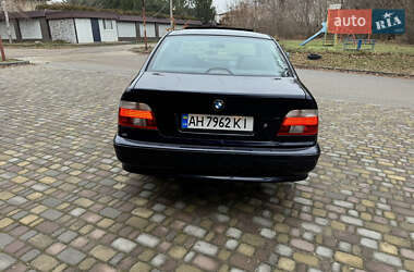 Седан BMW 5 Series 2000 в Запорожье