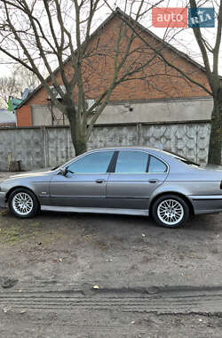 Седан BMW 5 Series 1997 в Ромнах