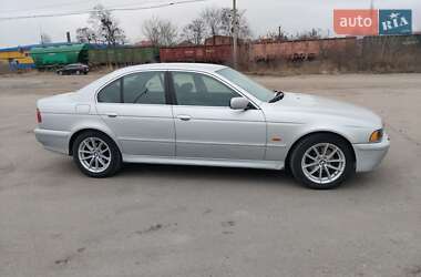 Седан BMW 5 Series 2000 в Рокитном