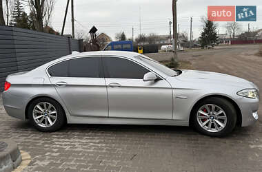 Седан BMW 5 Series 2011 в Немішаєве