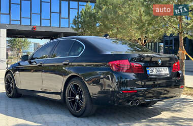 Седан BMW 5 Series 2014 в Ровно