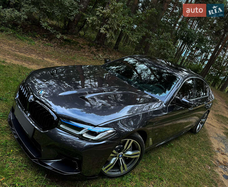 Седан BMW 5 Series 2018 в Львове