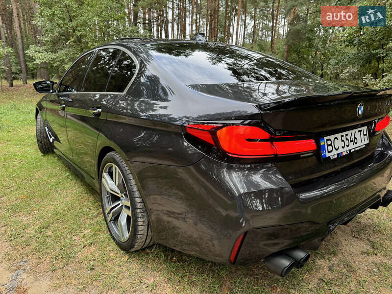 Седан BMW 5 Series 2018 в Львове