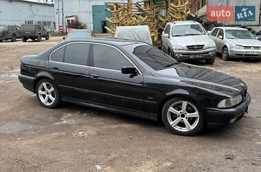 Седан BMW 5 Series 1995 в Глухові