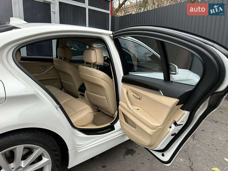 Седан BMW 5 Series 2012 в Киеве
