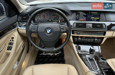Седан BMW 5 Series 2012 в 
