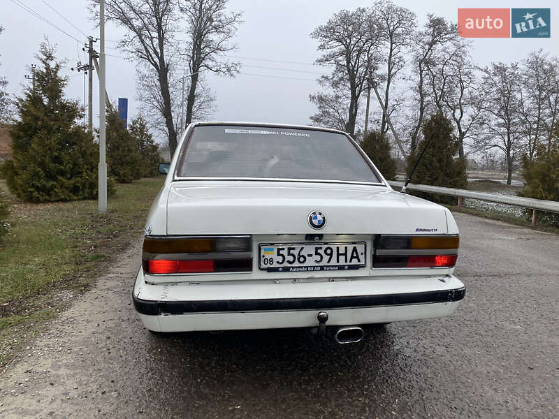 Седан BMW 5 Series 1984 в Знам'янці