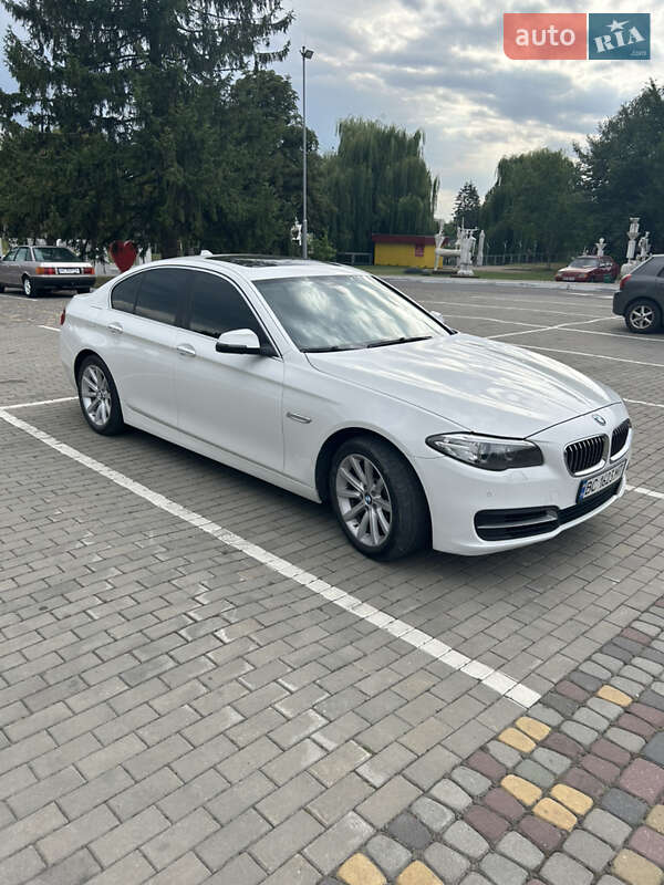 Седан BMW 5 Series 2013 в Львове