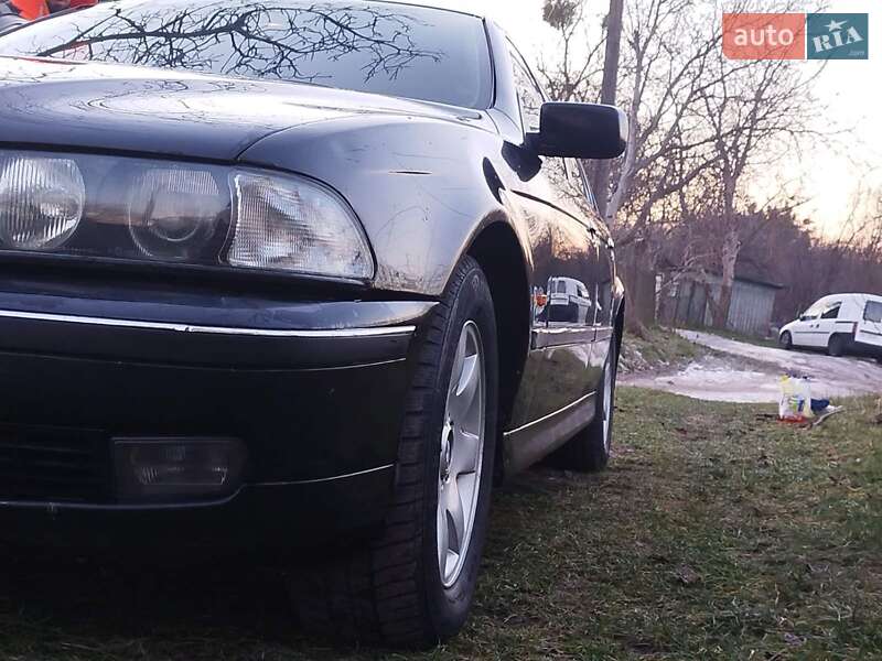 Седан BMW 5 Series 1999 в Львові