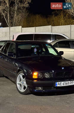 Седан BMW 5 Series 1989 в Дніпрі