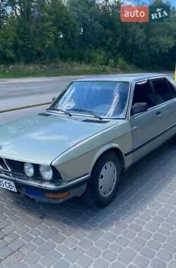 Седан BMW 5 Series 1984 в Хмельницькому