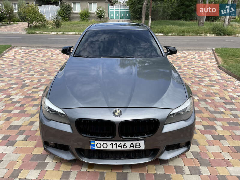 Седан BMW 5 Series 2012 в Болграді