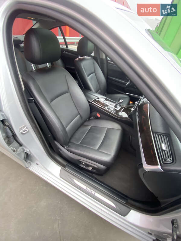 Седан BMW 5 Series 2014 в Киеве