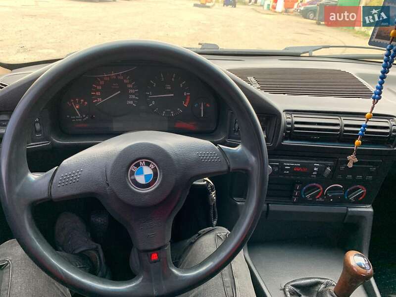 Седан BMW 5 Series 1993 в Вижнице