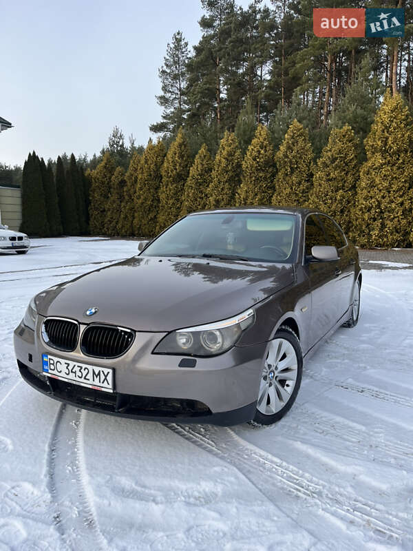 Седан BMW 5 Series 2005 в Львові