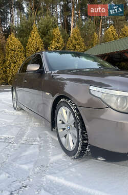 Седан BMW 5 Series 2005 в Львові