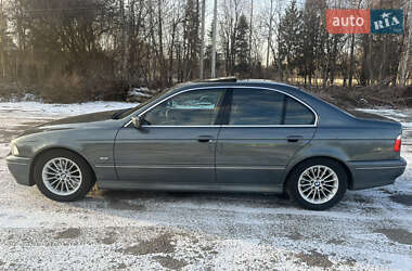 Седан BMW 5 Series 2002 в Звягеле