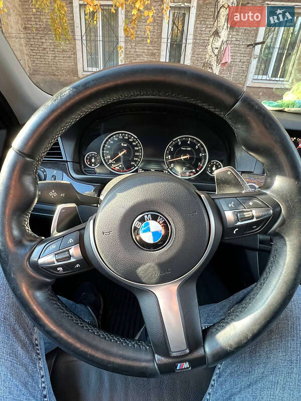 Седан BMW 5 Series 2014 в Кривом Роге