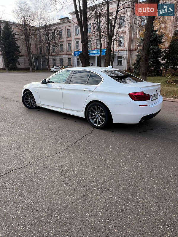 Седан BMW 5 Series 2014 в Кривом Роге