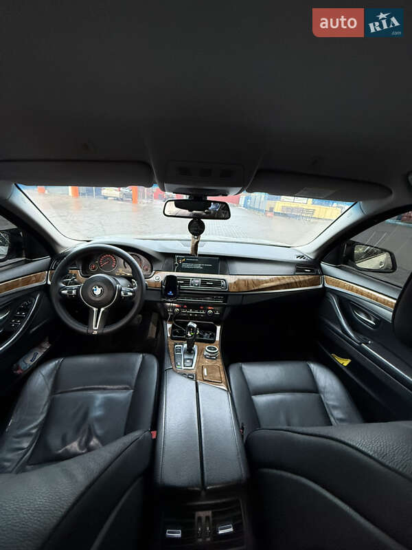 Седан BMW 5 Series 2011 в Хмельницком