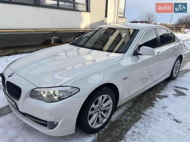 Седан BMW 5 Series 2012 в Львові