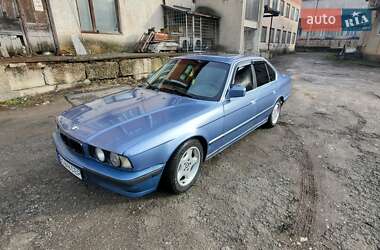 Седан BMW 5 Series 1989 в Козові