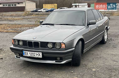 Седан BMW 5 Series 1993 в Шепетівці