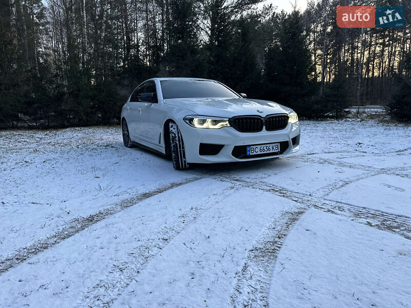 Седан BMW 5 Series 2018 в Львове