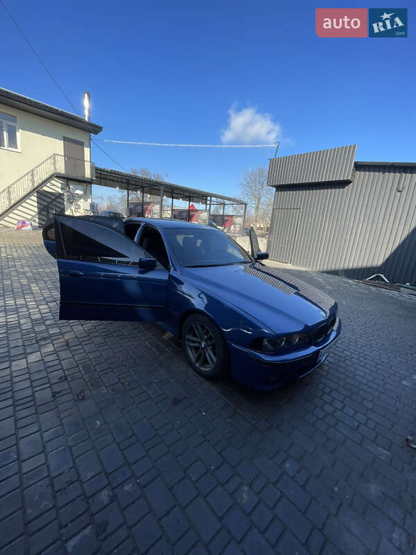 Седан BMW 5 Series 2000 в Первомайске