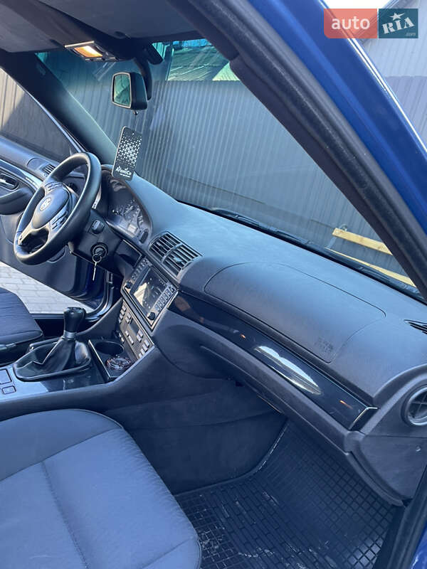Седан BMW 5 Series 2000 в Первомайске