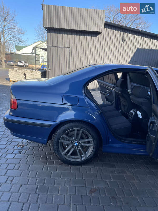 Седан BMW 5 Series 2000 в Первомайске