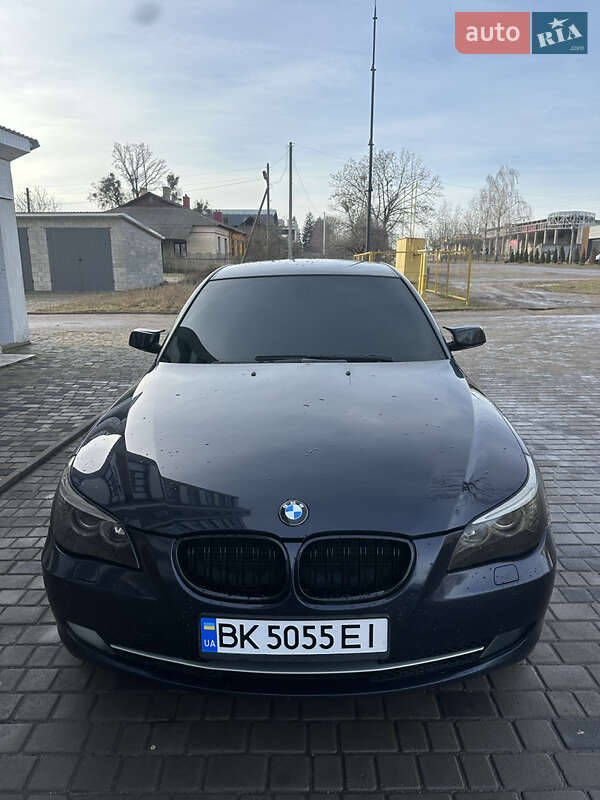 Седан BMW 5 Series 2008 в Березному