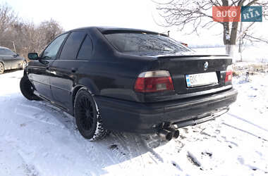 Седан BMW 5 Series 1998 в Тальном