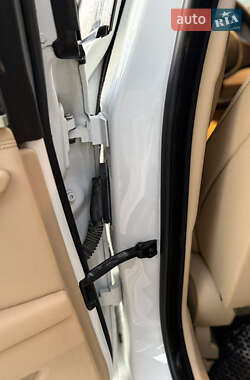 Седан BMW 5 Series 2012 в 