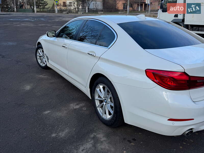 Седан BMW 5 Series 2017 в Львове фото 6 Седан BMW 5 Series 2017 в Львове