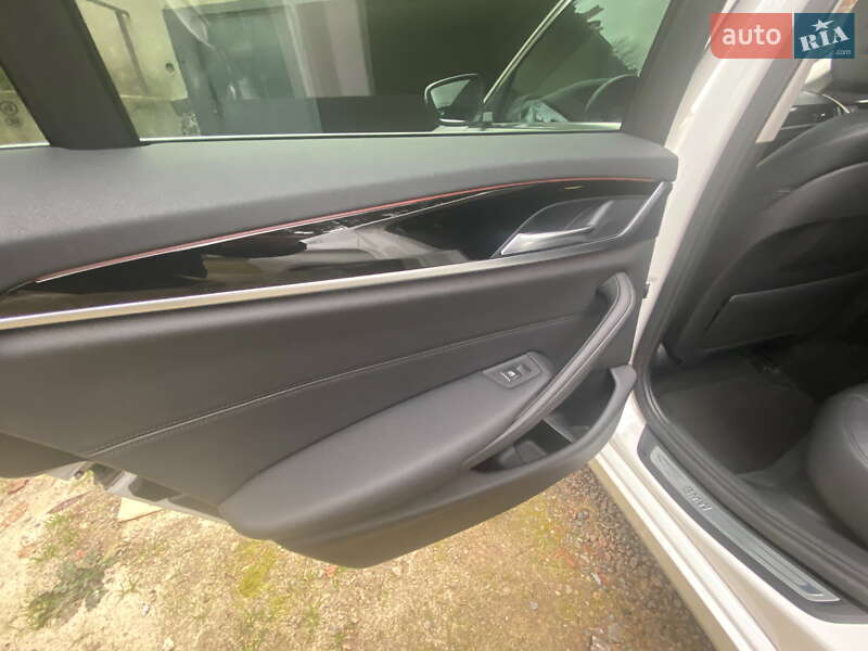 Седан BMW 5 Series 2017 в Львове фото 21 Седан BMW 5 Series 2017 в Львове